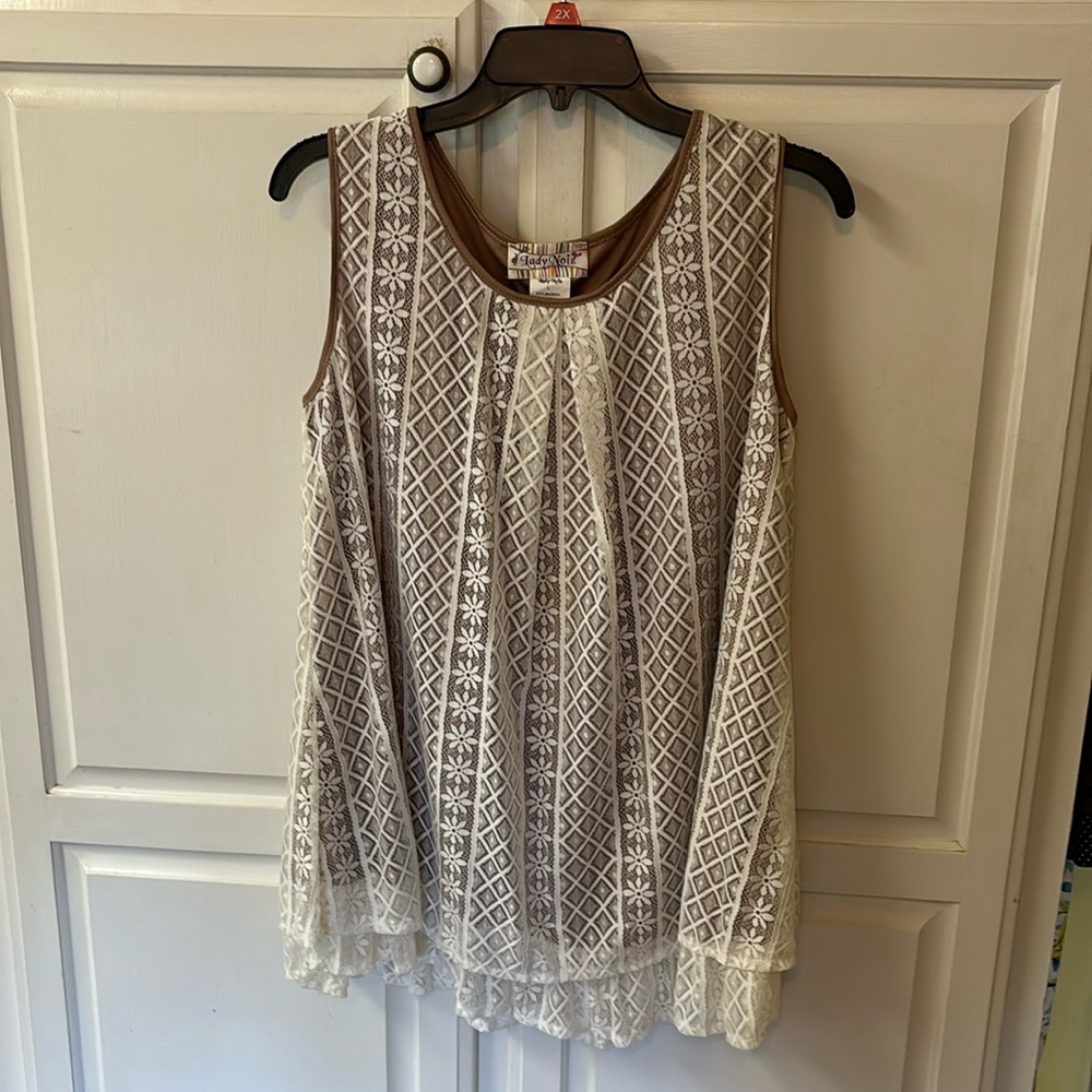 Beautiful boutique tunic
